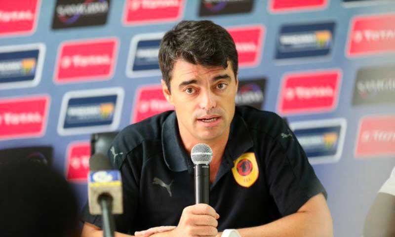 A football country like Ghana should have a better pitch and a national stadium — Angola's coach, Pedro Gonçalves